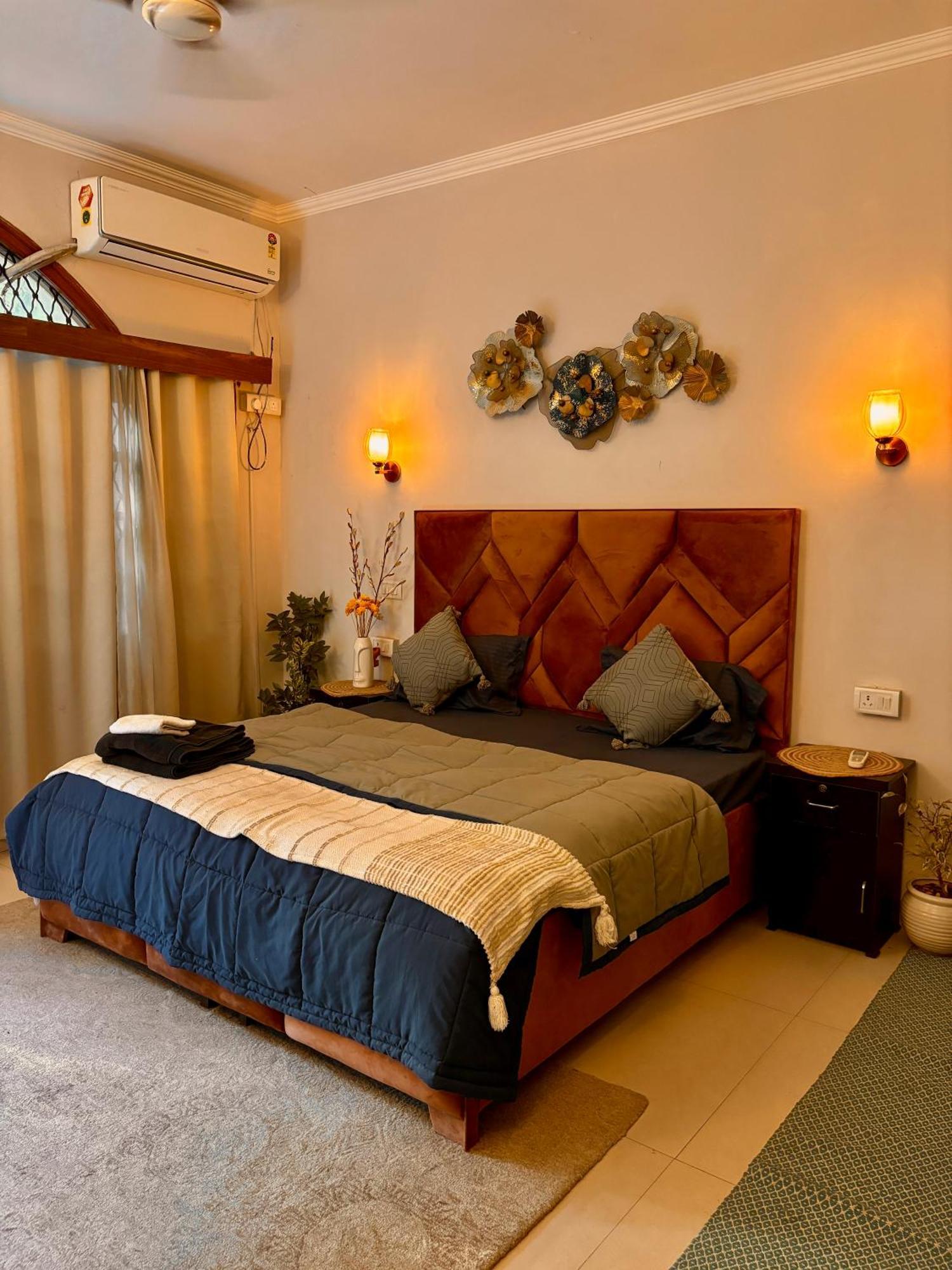 Atharva'S Homestay By Goaround Homes - Nehru Enclave Metro, South Delhi New Delhi Exterior photo