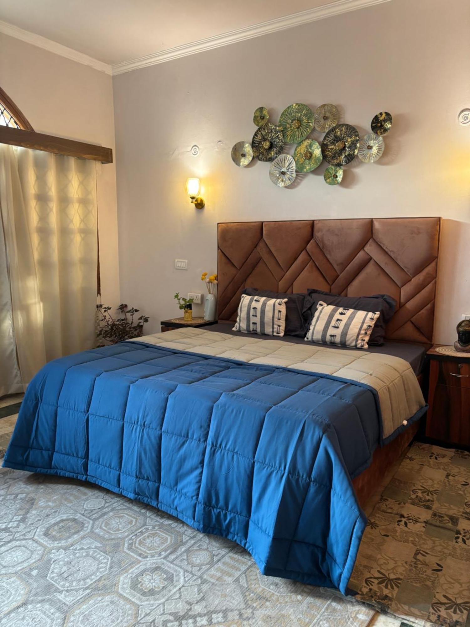 Atharva'S Homestay By Goaround Homes - Nehru Enclave Metro, South Delhi New Delhi Exterior photo
