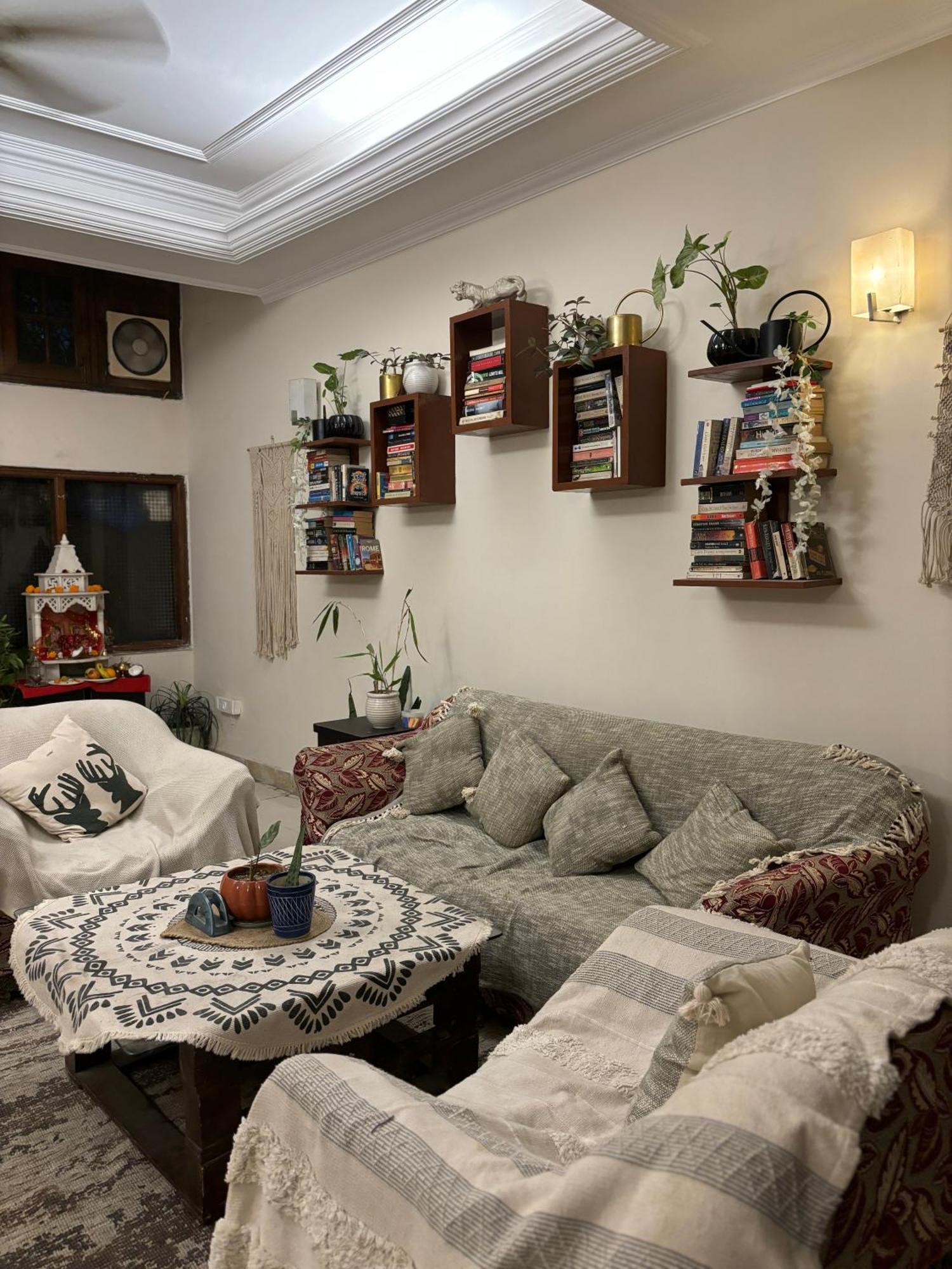 Atharva'S Homestay By Goaround Homes - Nehru Enclave Metro, South Delhi New Delhi Exterior photo