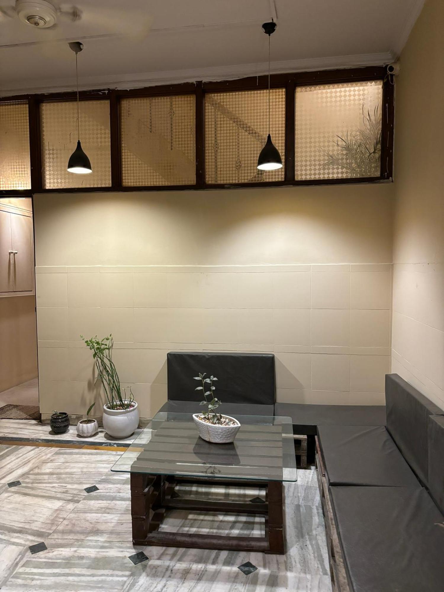 Atharva'S Homestay By Goaround Homes - Nehru Enclave Metro, South Delhi New Delhi Exterior photo