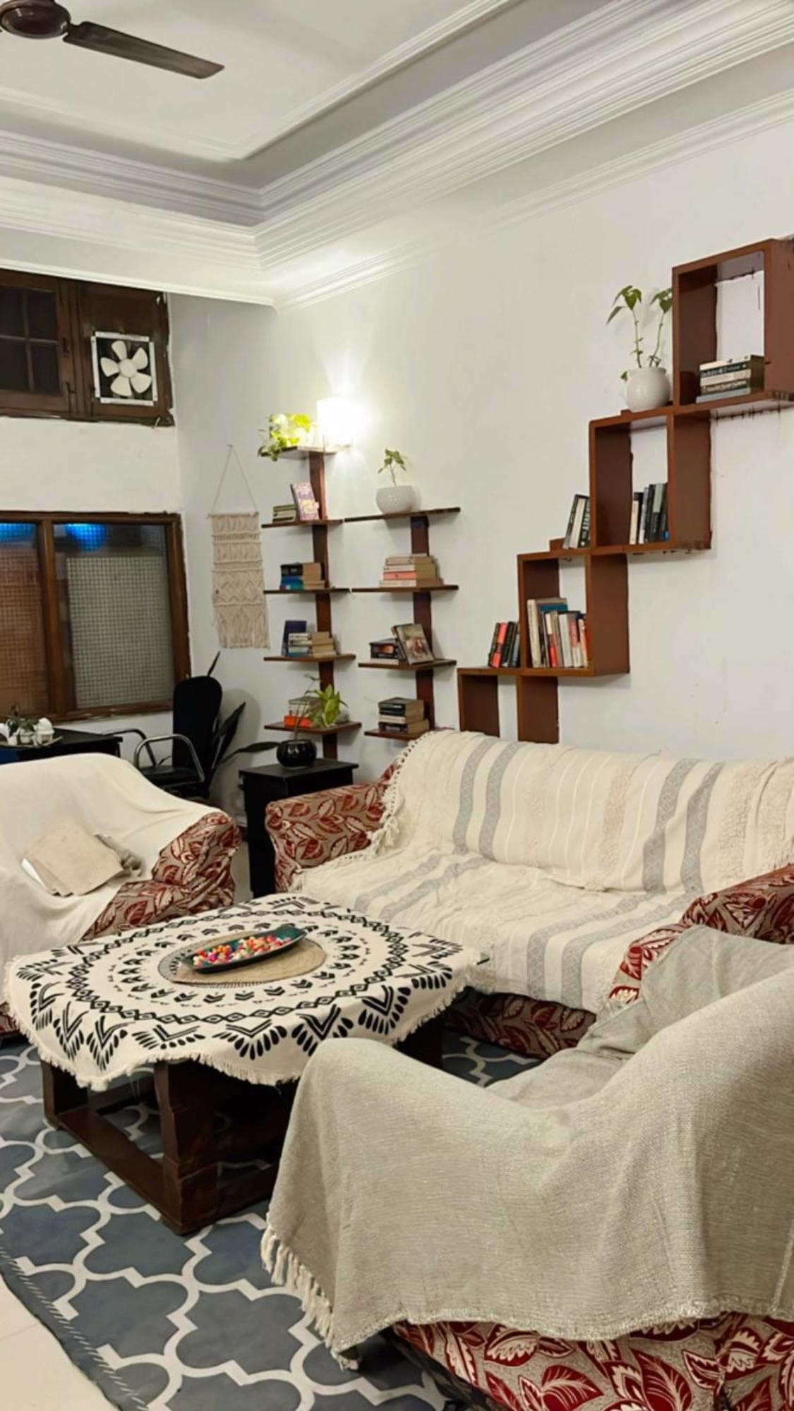 Atharva'S Homestay By Goaround Homes - Nehru Enclave Metro, South Delhi New Delhi Exterior photo